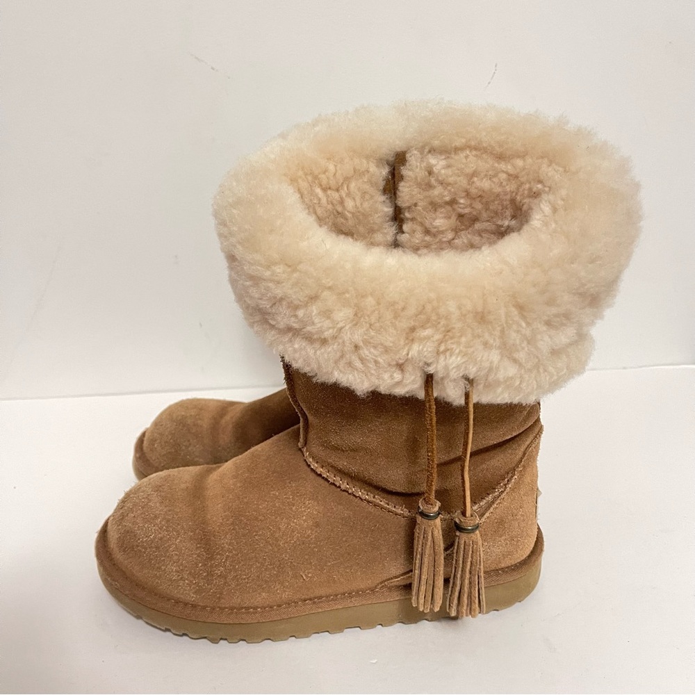 Ugg Australia Sheepskin Plumdale boots girls size 4 Youth - Picture 6 of 9